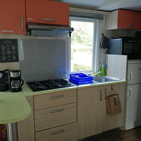 Bungalow Camping Les Ecureuils Κάμπινγκ